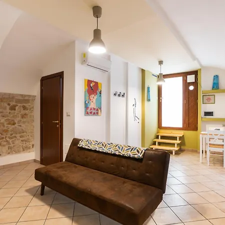 Civico 11 Apartment *